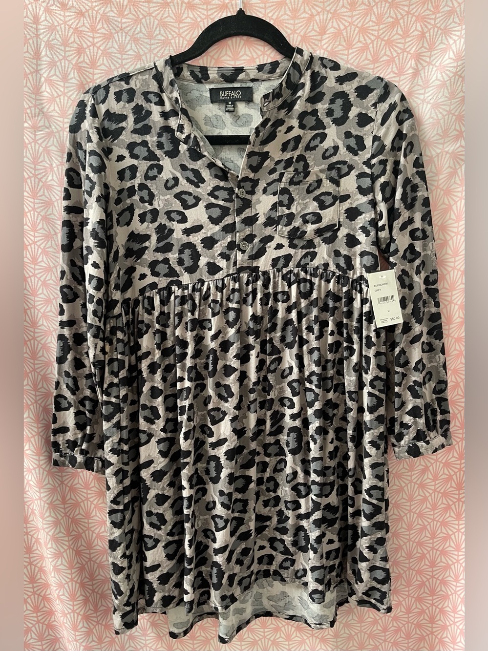 Buffalo David Bitton NWT Grey Leopard Print Babydoll Mini Dress Size M Long Slee